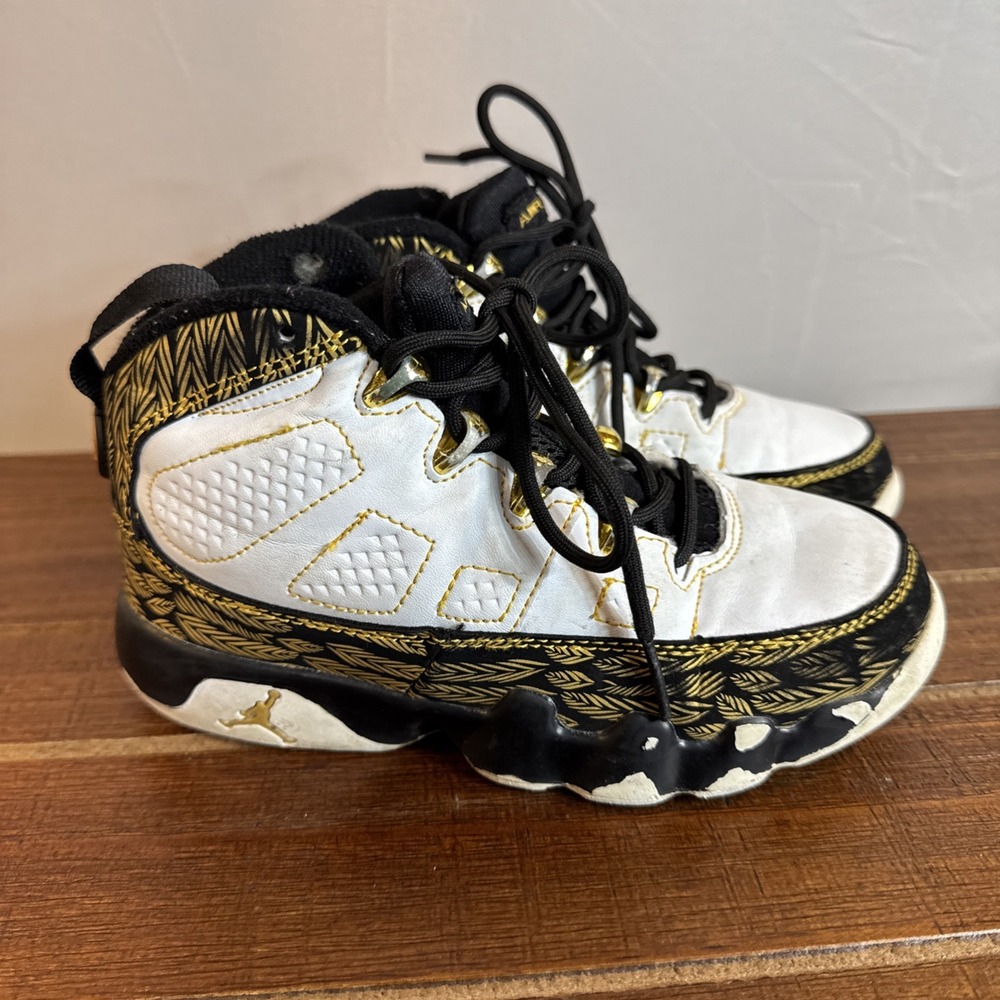 Air Jordan 9 Retro DB Doernbecher Youth Size 1โ 302370โ007